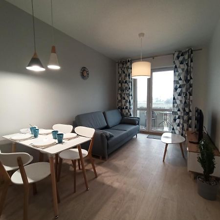 Apartament Wrzesnia IIアパートメント エクステリア 写真
