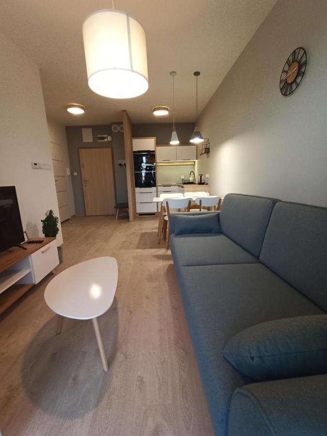 Apartament Wrzesnia IIアパートメント エクステリア 写真