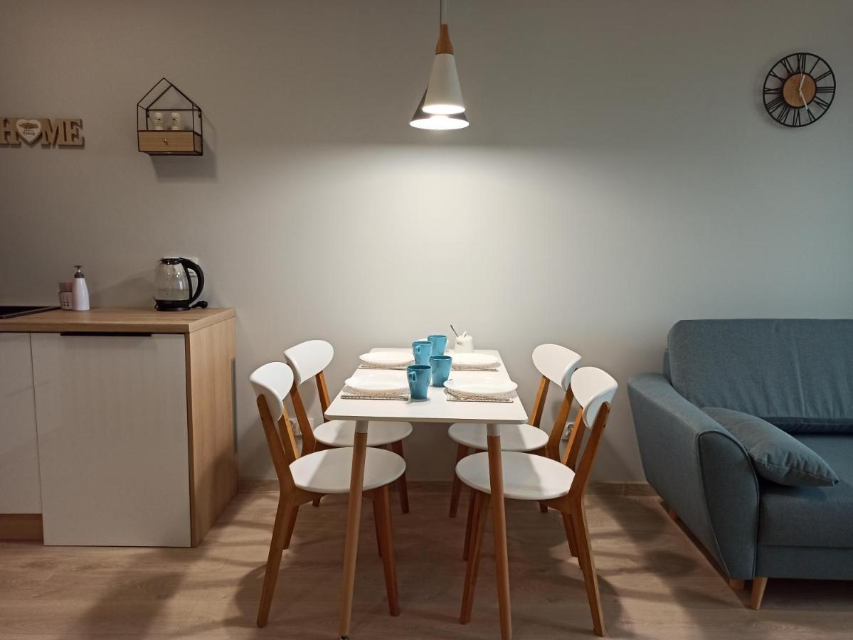 Apartament Wrzesnia IIアパートメント エクステリア 写真