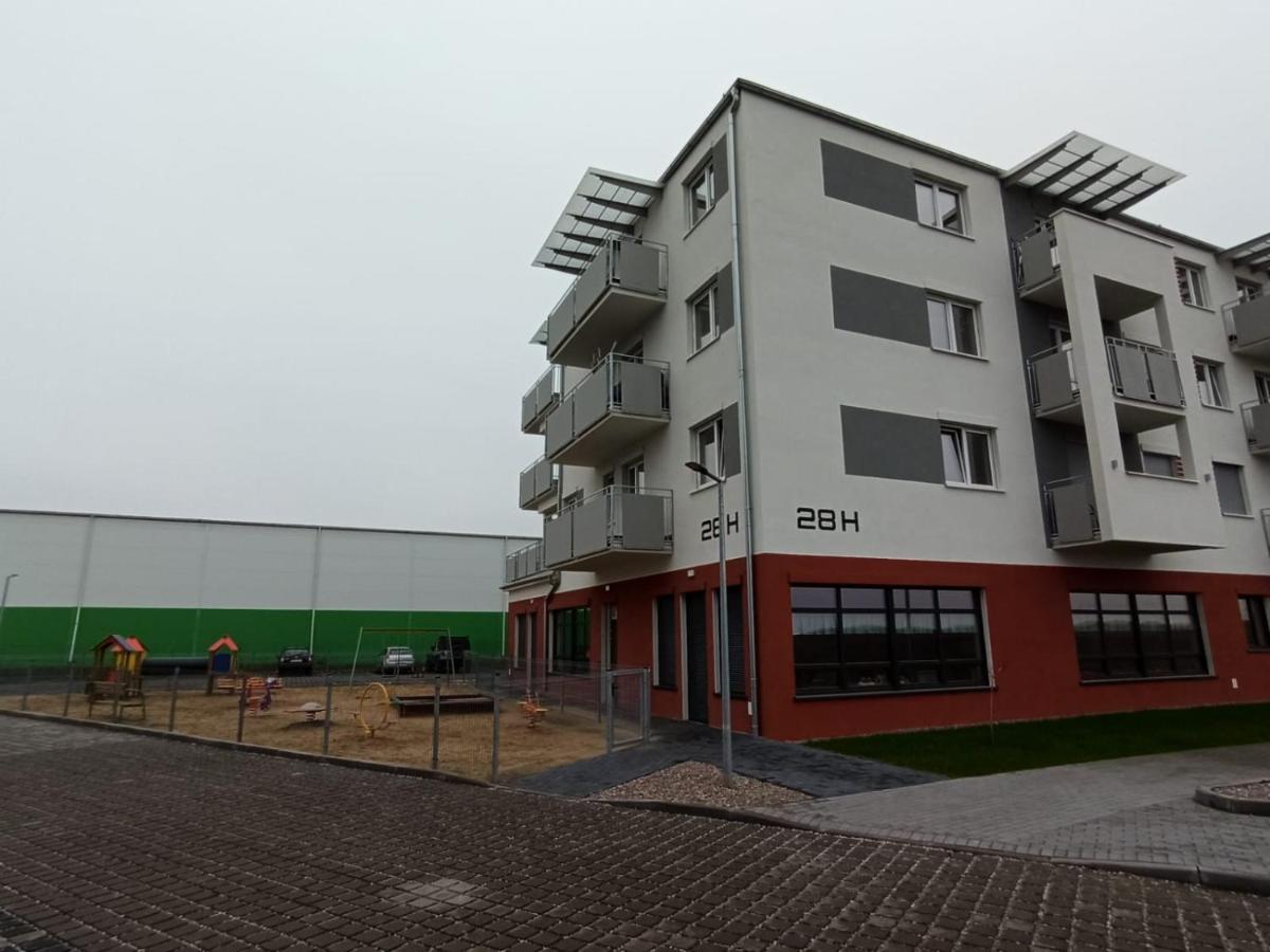 Apartament Wrzesnia IIアパートメント エクステリア 写真