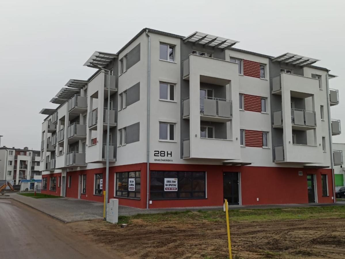 Apartament Wrzesnia IIアパートメント エクステリア 写真