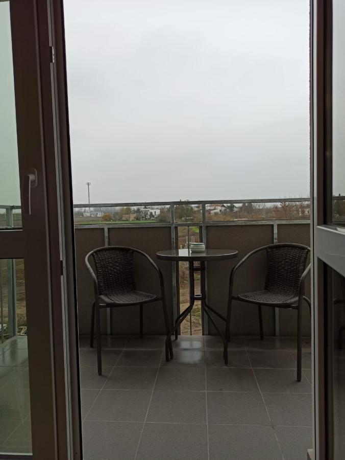 Apartament Wrzesnia IIアパートメント エクステリア 写真