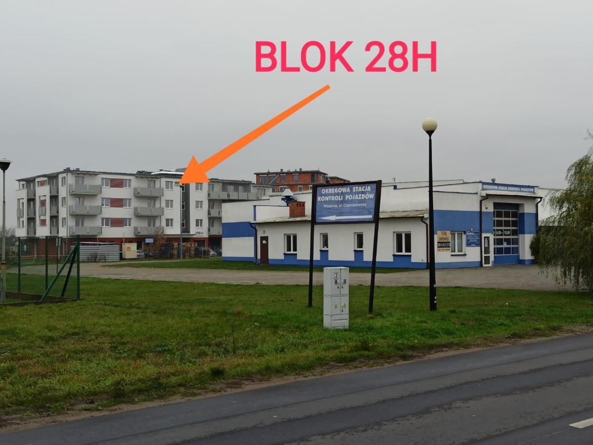 Apartament Wrzesnia IIアパートメント エクステリア 写真