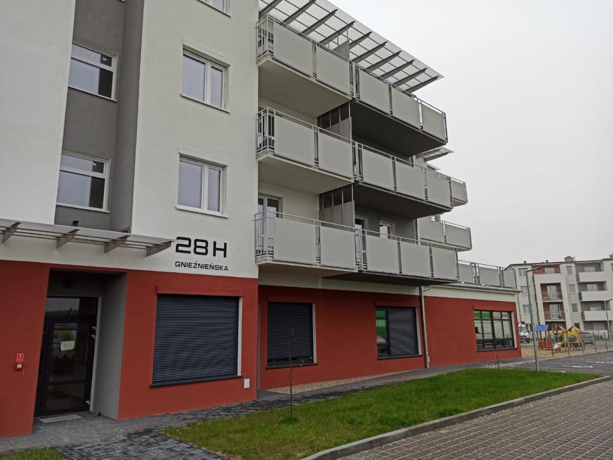 Apartament Wrzesnia IIアパートメント エクステリア 写真